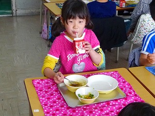 今日はチキンカレー♪
