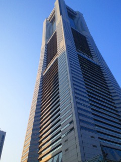 むーんとしてるんだよ外が全部・・
